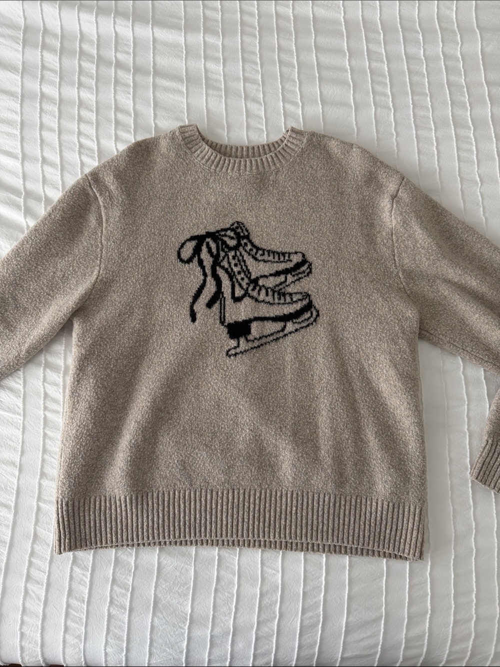 Hollister Taupe Crewneck Sweater with Black Ice Skate Graphic size XS
